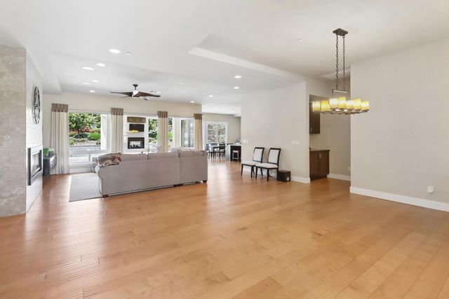 3545 Serramont Ct, Carmichael, CA 95608