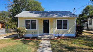 1614 N Lynn ST, Taylor, TX 76574
