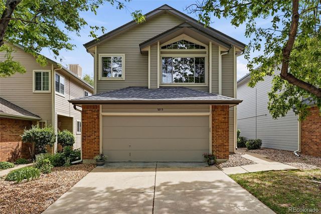 2212 S Nome Court, Aurora, CO 80014