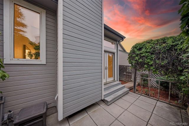 2212 S Nome Court, Aurora, CO 80014