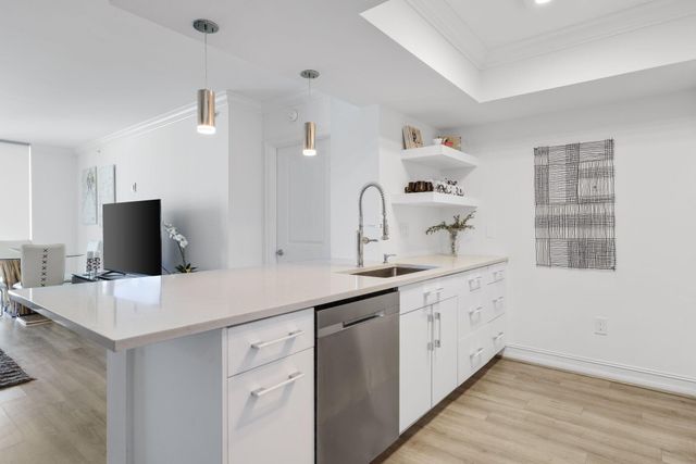 99 SE Mizner Boulevard 609, Boca Raton, FL 33432