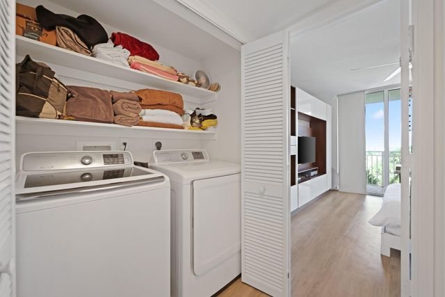 99 SE Mizner Boulevard 609, Boca Raton, FL 33432