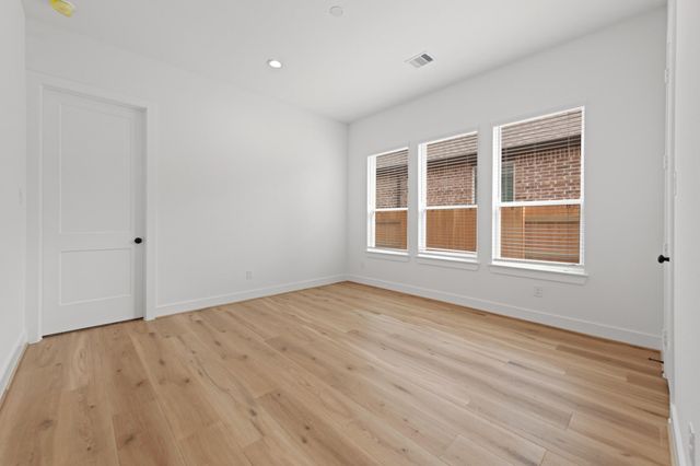 213 Sandhill Grove Trail, Waller, TX 77447