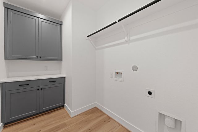 213 Sandhill Grove Trail, Waller, TX 77447