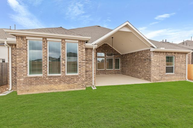213 Sandhill Grove Trail, Waller, TX 77447