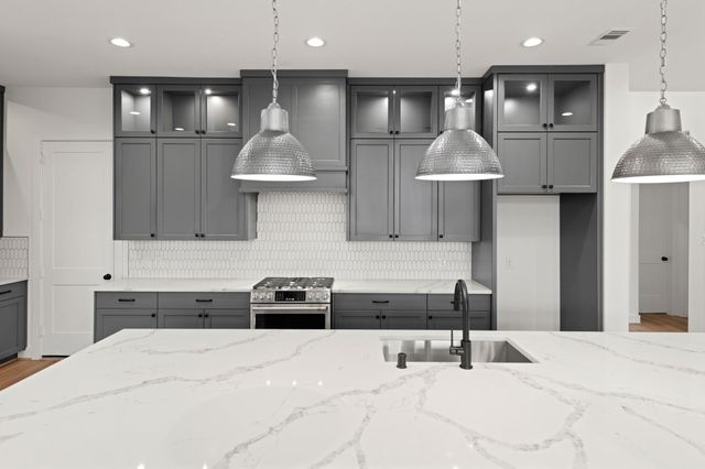 213 Sandhill Grove Trail, Waller, TX 77447