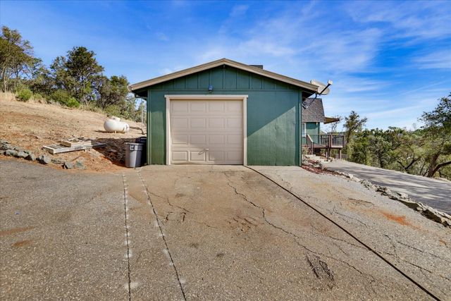 19554 Richmar Ln, Grass Valley, CA 95949
