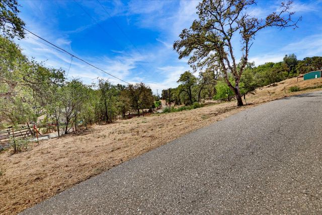 19554 Richmar Ln, Grass Valley, CA 95949