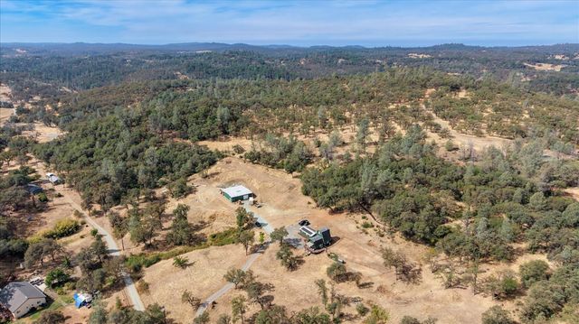 19554 Richmar Ln, Grass Valley, CA 95949