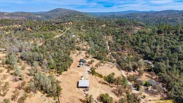 19554 Richmar Ln, Grass Valley, CA 95949