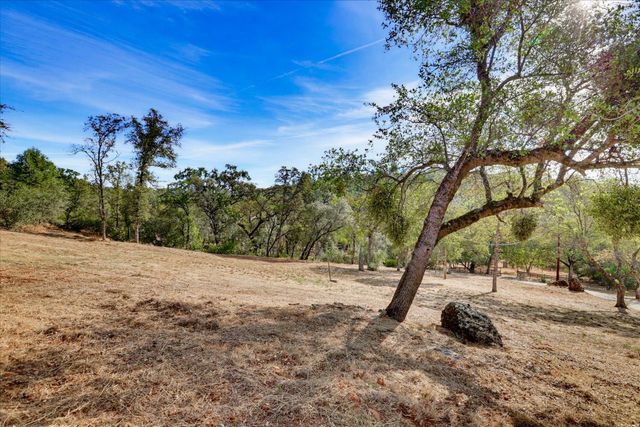 19554 Richmar Ln, Grass Valley, CA 95949