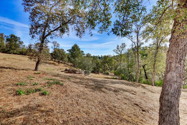 19554 Richmar Ln, Grass Valley, CA 95949