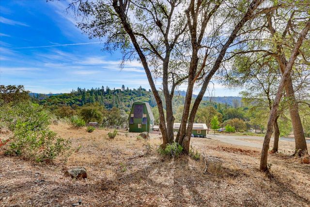 19554 Richmar Ln, Grass Valley, CA 95949