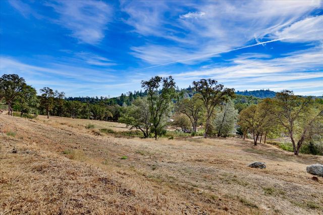 19554 Richmar Ln, Grass Valley, CA 95949