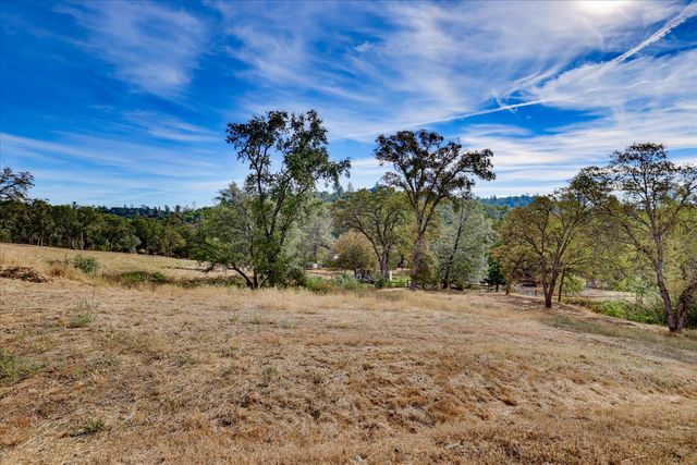 19554 Richmar Ln, Grass Valley, CA 95949