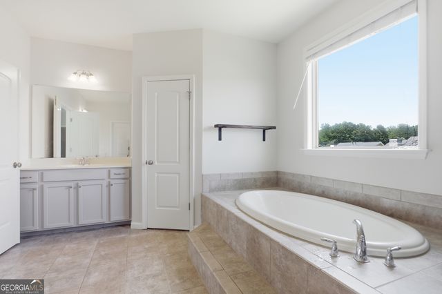 375 Royal Sunset Drive, Dallas, GA 30157