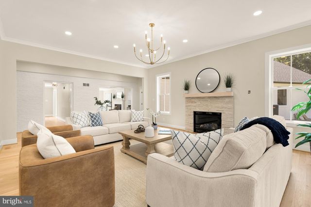 10700 ALLOWAY DR, Potomac, MD 20854