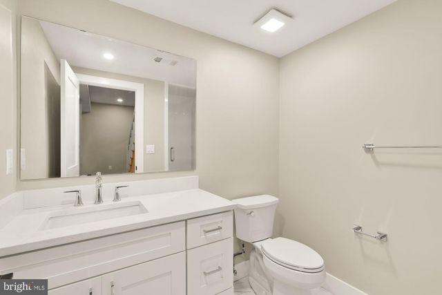 10700 ALLOWAY DR, Potomac, MD 20854