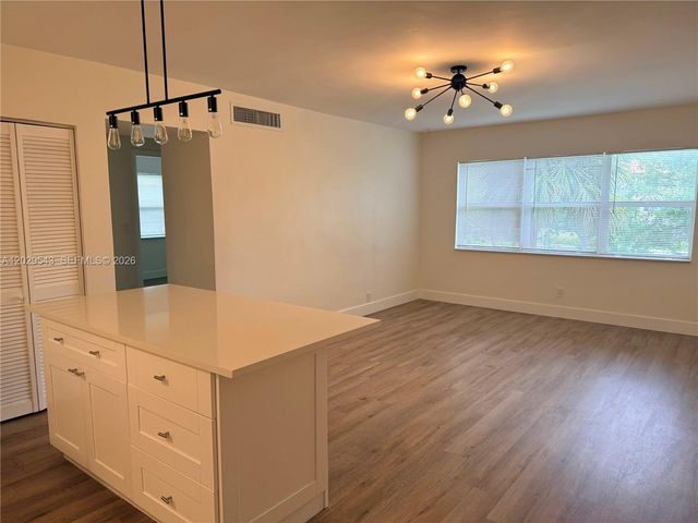 260 S Cypress Rd 108, Pompano Beach, FL 33060