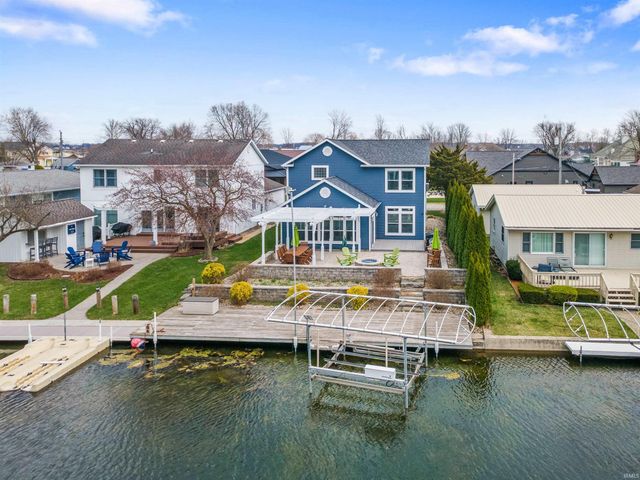 10469 N Moore Street, Syracuse, IN 46567