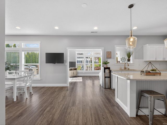 10469 N Moore Street, Syracuse, IN 46567