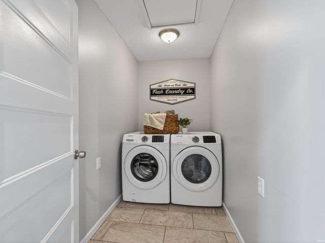 10469 N Moore Street, Syracuse, IN 46567