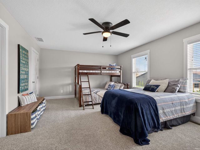 10469 N Moore Street, Syracuse, IN 46567