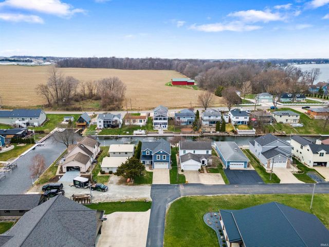 10469 N Moore Street, Syracuse, IN 46567