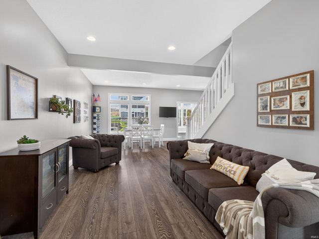 10469 N Moore Street, Syracuse, IN 46567