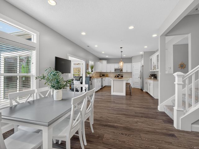 10469 N Moore Street, Syracuse, IN 46567