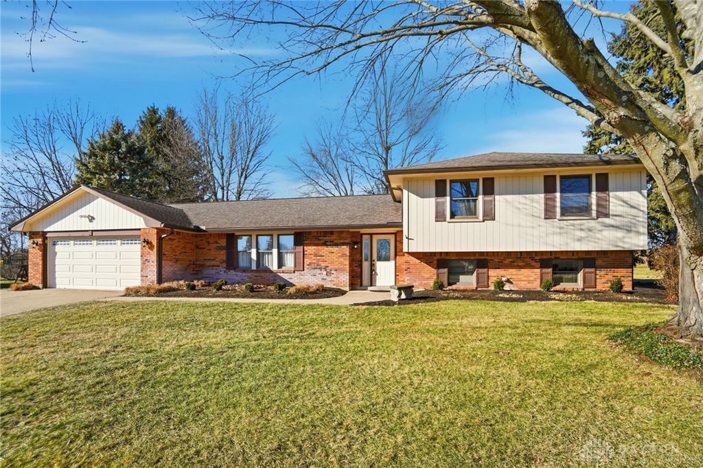 205 Elmwood Place, Dayton, OH 45440