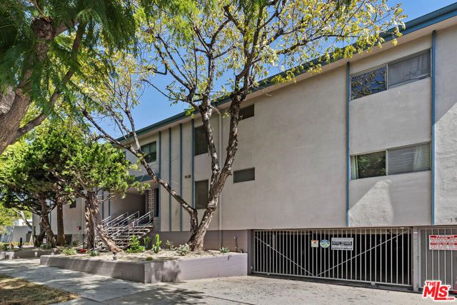 1152 N Poinsettia Place 5, West Hollywood, CA 90046