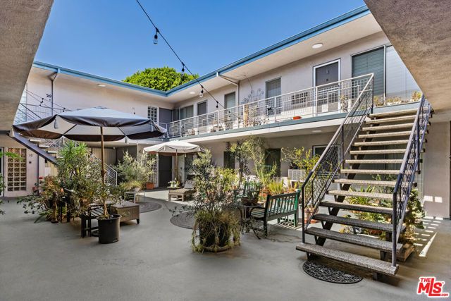 1152 N Poinsettia Place 5, West Hollywood, CA 90046