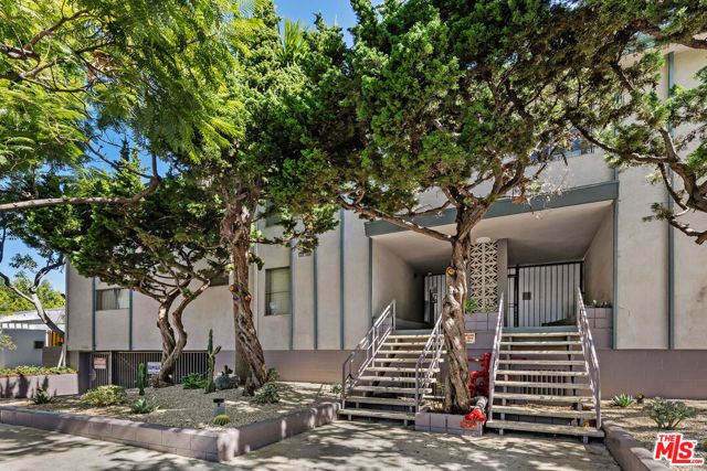 1152 N Poinsettia Place 5, West Hollywood, CA 90046