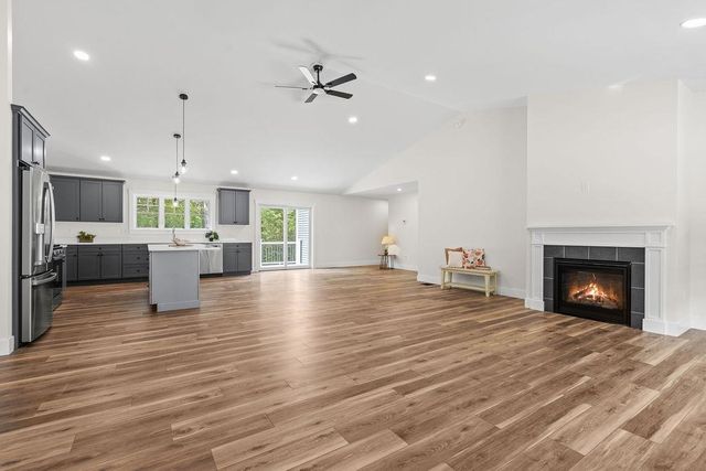 19 Deer Ridge Drive, Barrington, NH 03825