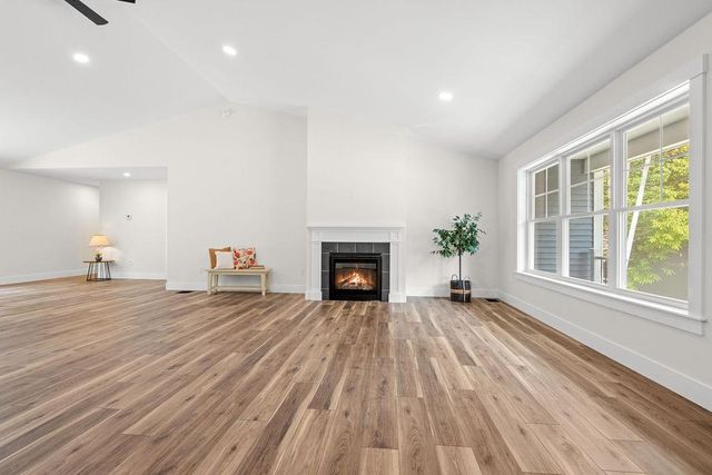 19 Deer Ridge Drive, Barrington, NH 03825