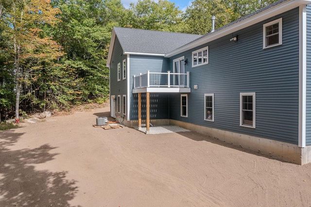 19 Deer Ridge Drive, Barrington, NH 03825