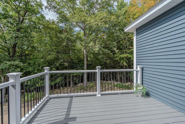 19 Deer Ridge Drive, Barrington, NH 03825