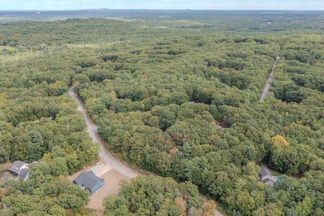19 Deer Ridge Drive, Barrington, NH 03825