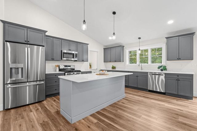 19 Deer Ridge Drive, Barrington, NH 03825