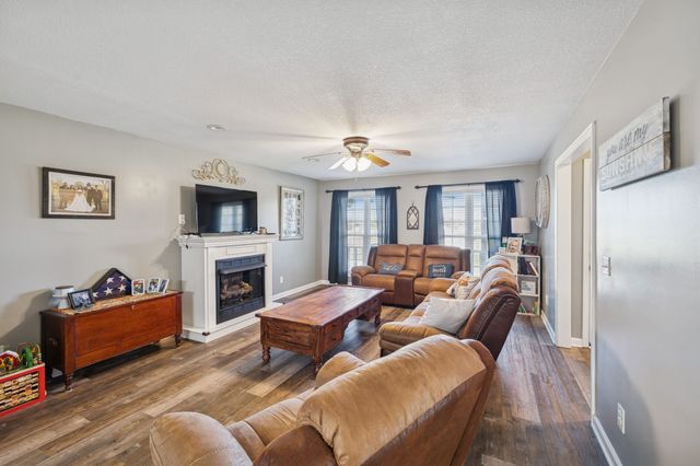 1458 Pleasant Hill Rd, Lynchburg, TN 37352