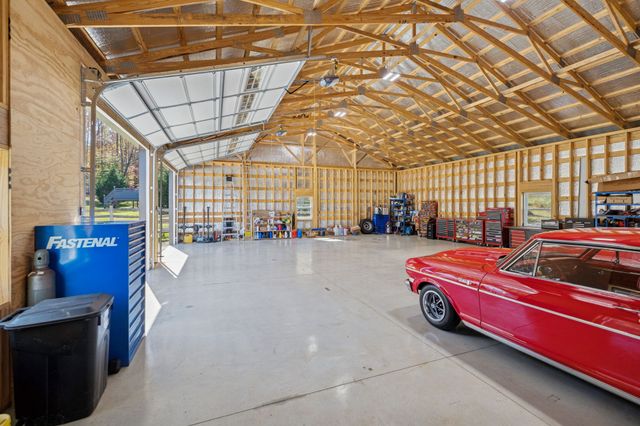 1458 Pleasant Hill Rd, Lynchburg, TN 37352