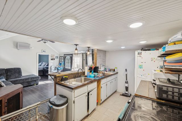 1458 Pleasant Hill Rd, Lynchburg, TN 37352