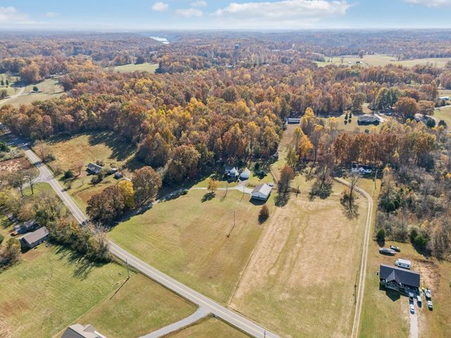 1458 Pleasant Hill Rd, Lynchburg, TN 37352