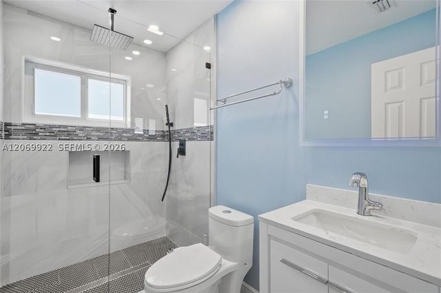 1580 NE 34th St, Oakland Park, FL 33334