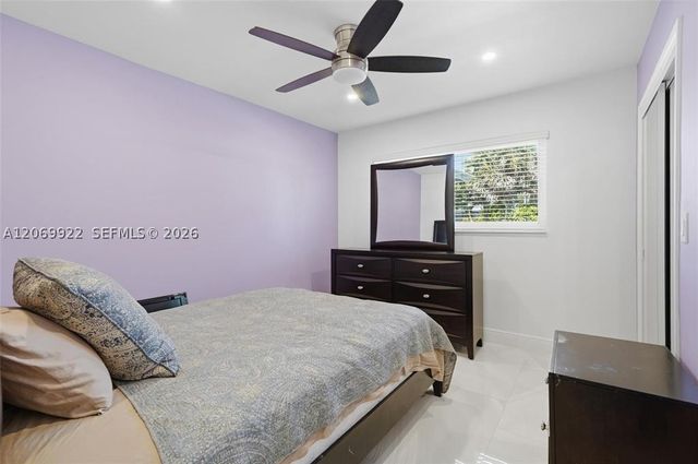 1580 NE 34th St, Oakland Park, FL 33334