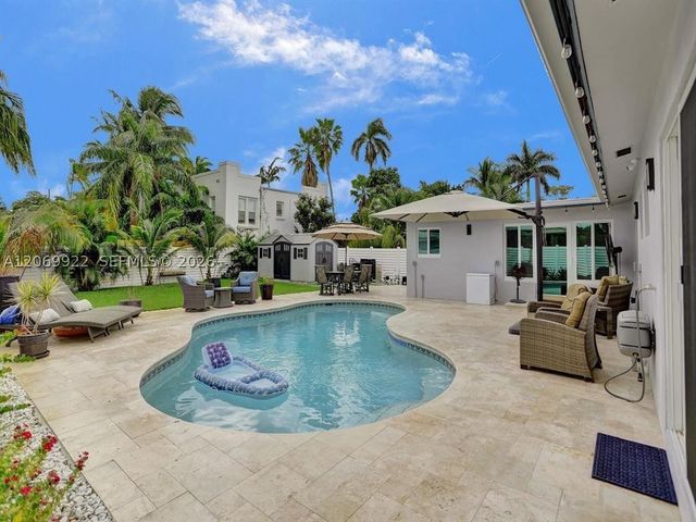 1580 NE 34th St, Oakland Park, FL 33334
