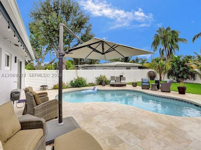 1580 NE 34th St, Oakland Park, FL 33334