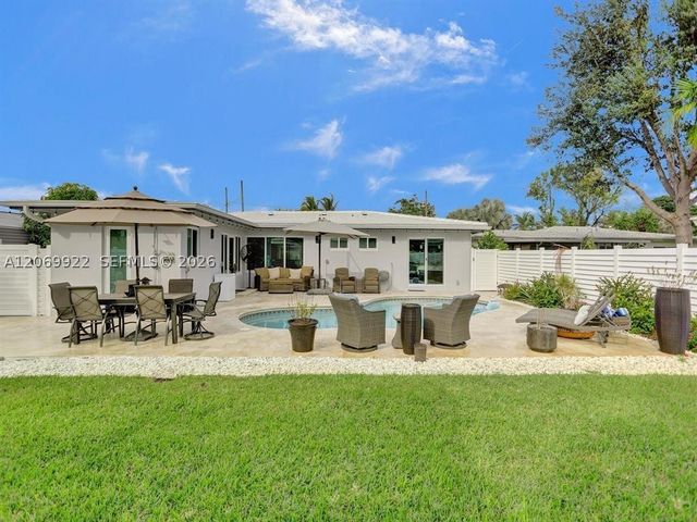 1580 NE 34th St, Oakland Park, FL 33334