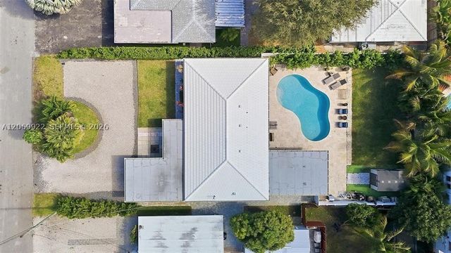 1580 NE 34th St, Oakland Park, FL 33334
